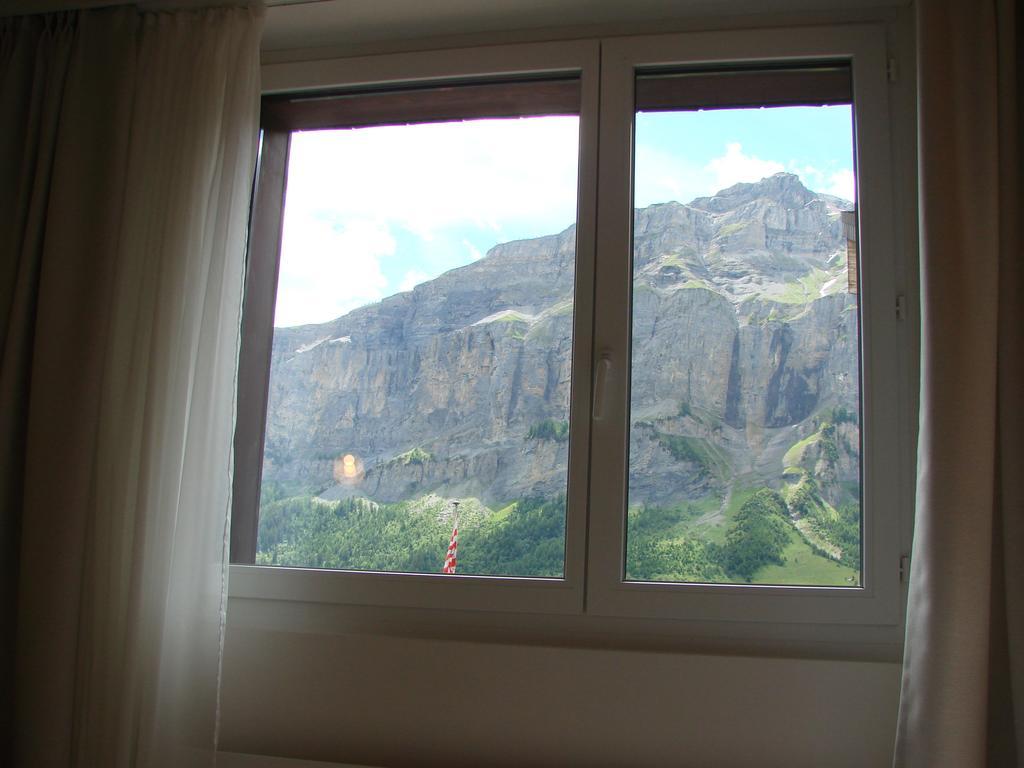 Hotel Restaurant Flaschen Albinen Rom bilde