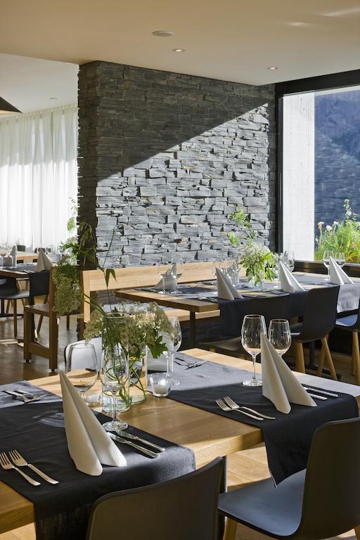 Hotel Restaurant Flaschen Albinen Eksteriør bilde